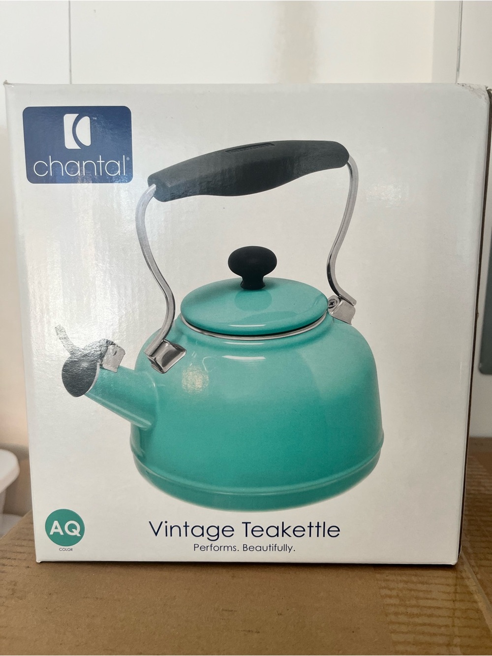 Chantal Vintage Teakettle in Aqua
